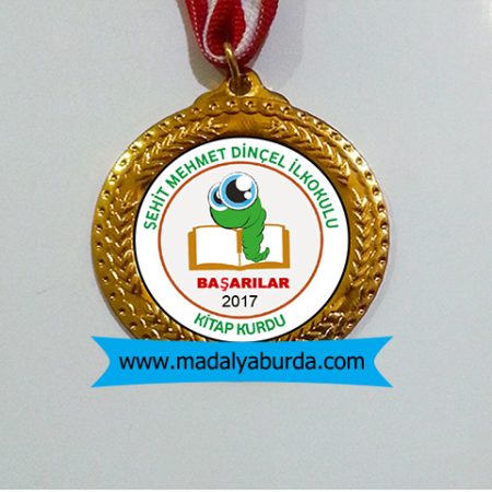 kitap kurdu madalyası
