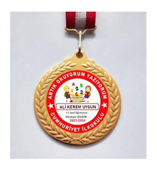 öğrenci madalyası ben artık okuyorum